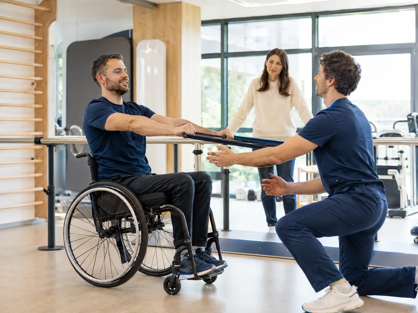 Séance de rééducation après un accident grave